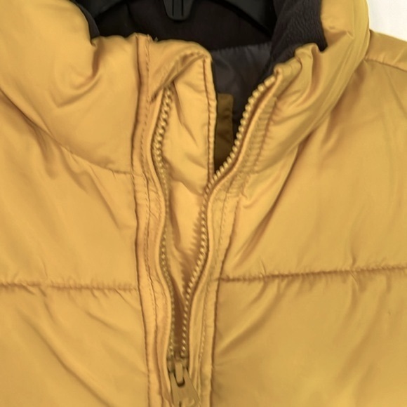 Gap Kids Puffy Vest, SZ XXL Reg, PTP 21”, Length 25”, Yellow, gray, Pockets (T6) - Picture 3 of 6